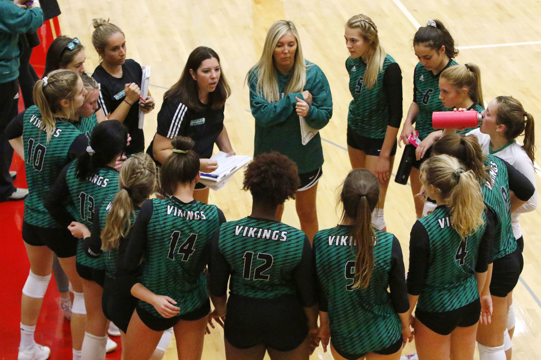 Gallery: 4A volleyball sectional final: Crown Point vs. Valparaiso